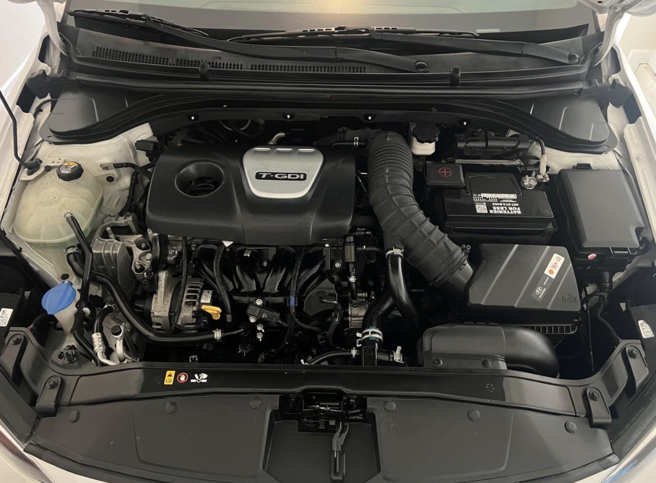 2017 Hyundai Elantra · Sport Sedan 4D