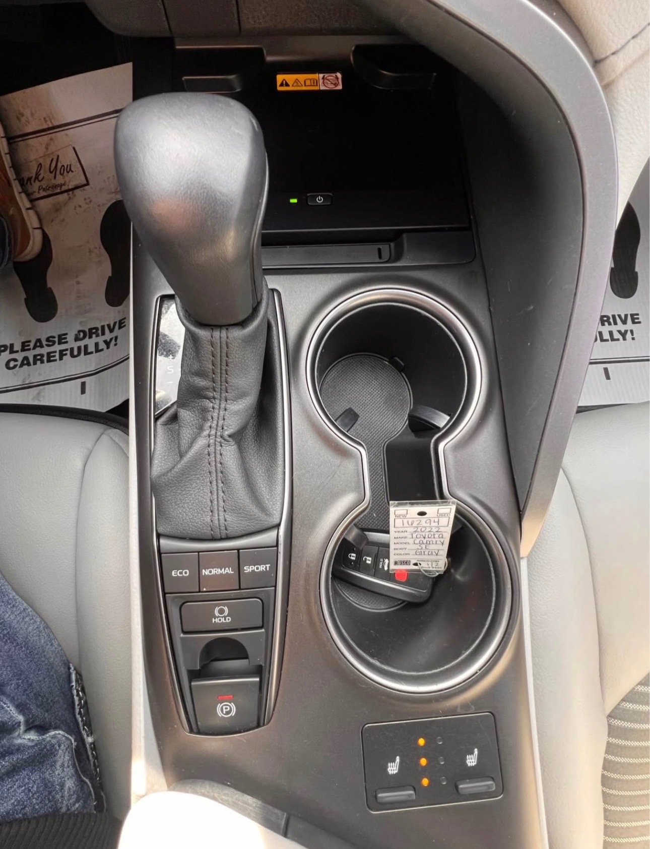 2022 Toyota Camry SE AWD