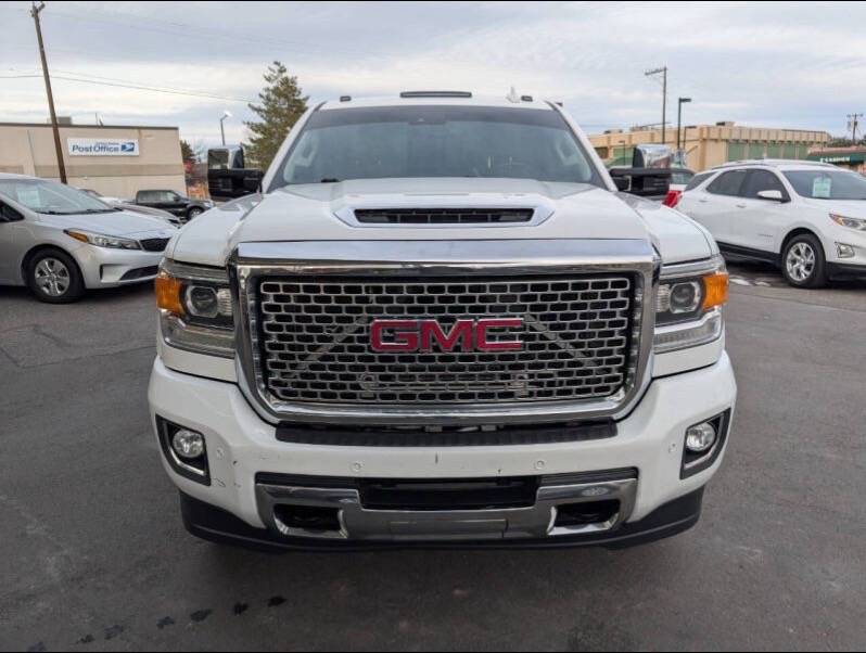 2017 GMC SIERRA 200HD DENALI