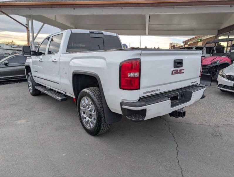 2017 GMC SIERRA 200HD DENALI