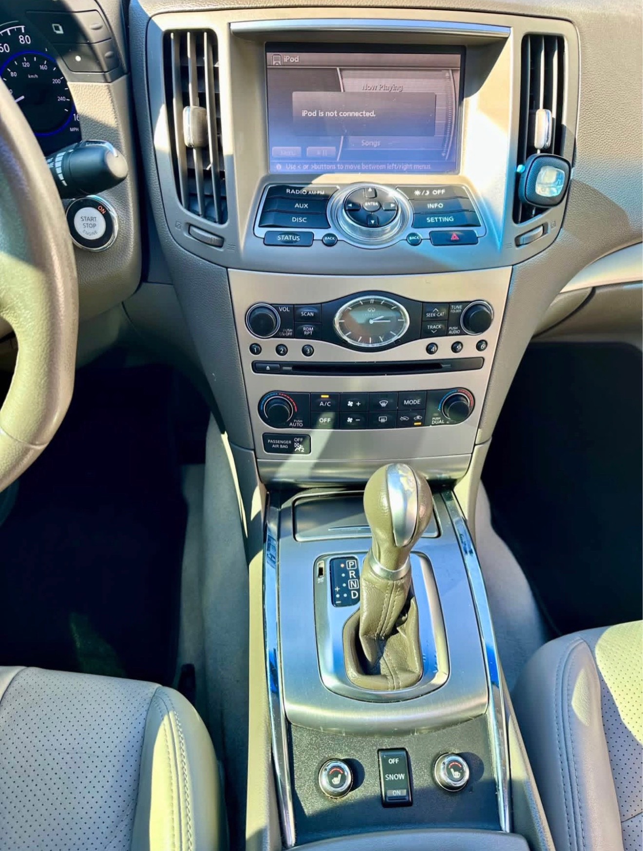 2015 Infiniti Q40 · Sedan 4D 